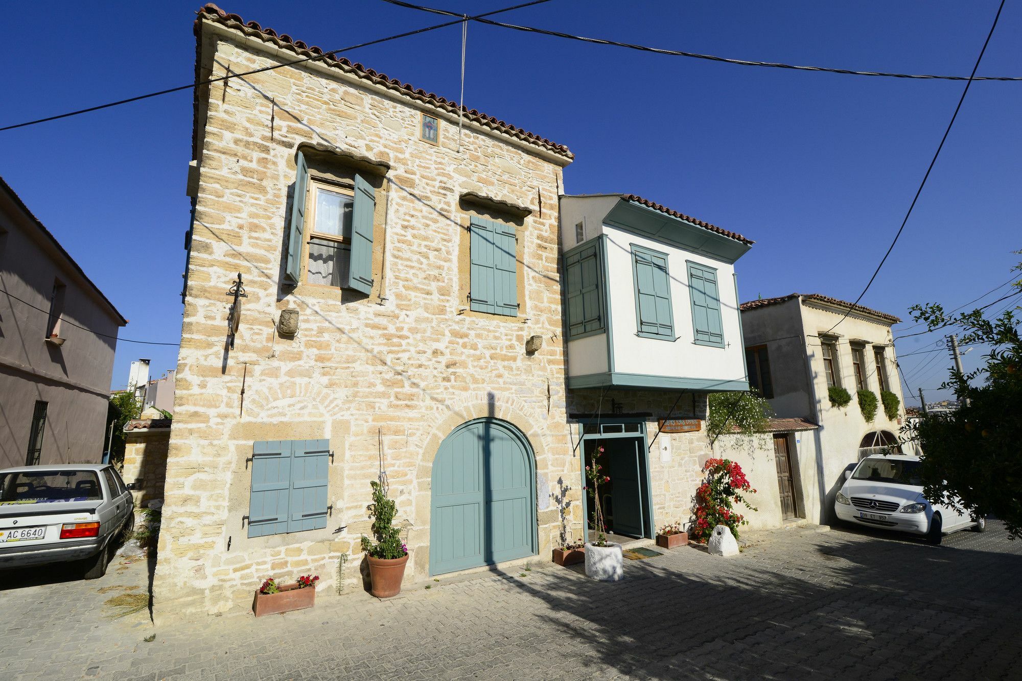 Eski Tas Hotel