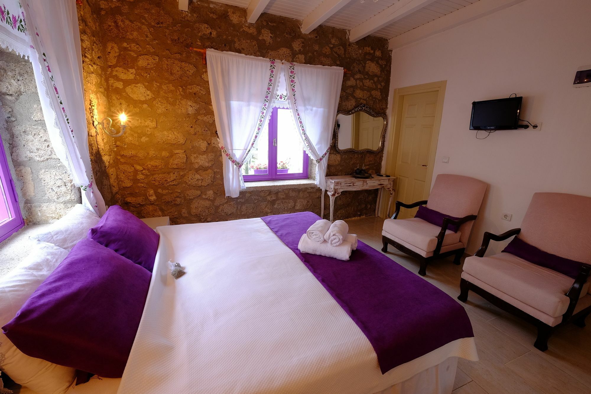 Serin Hotel 3*