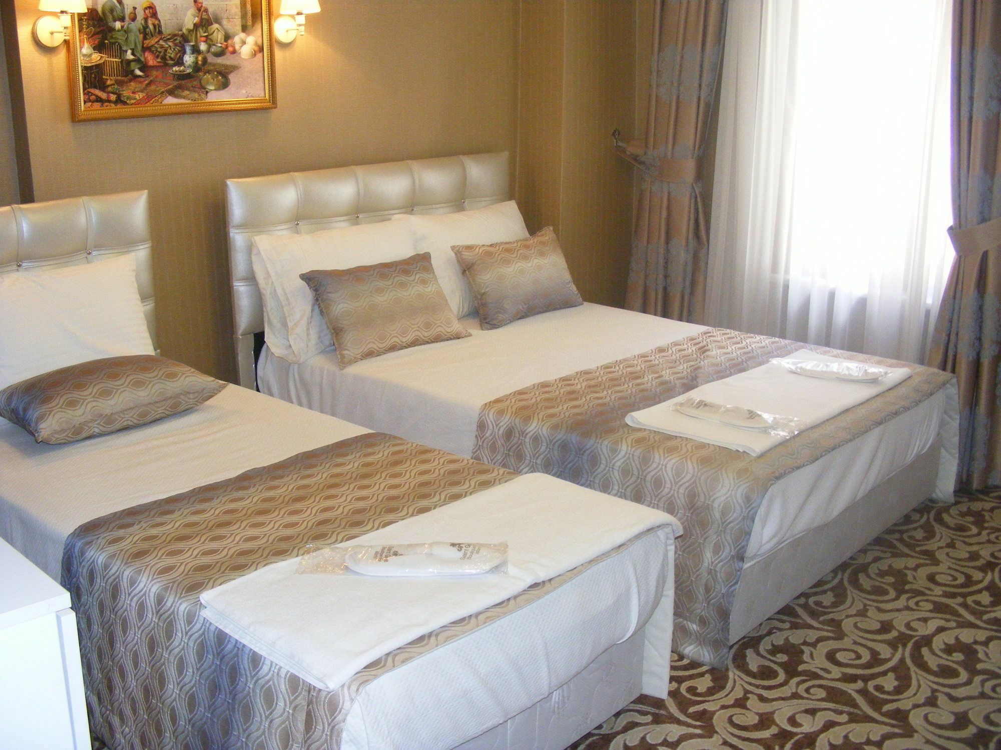 Rosalie Palace Hotel 2*