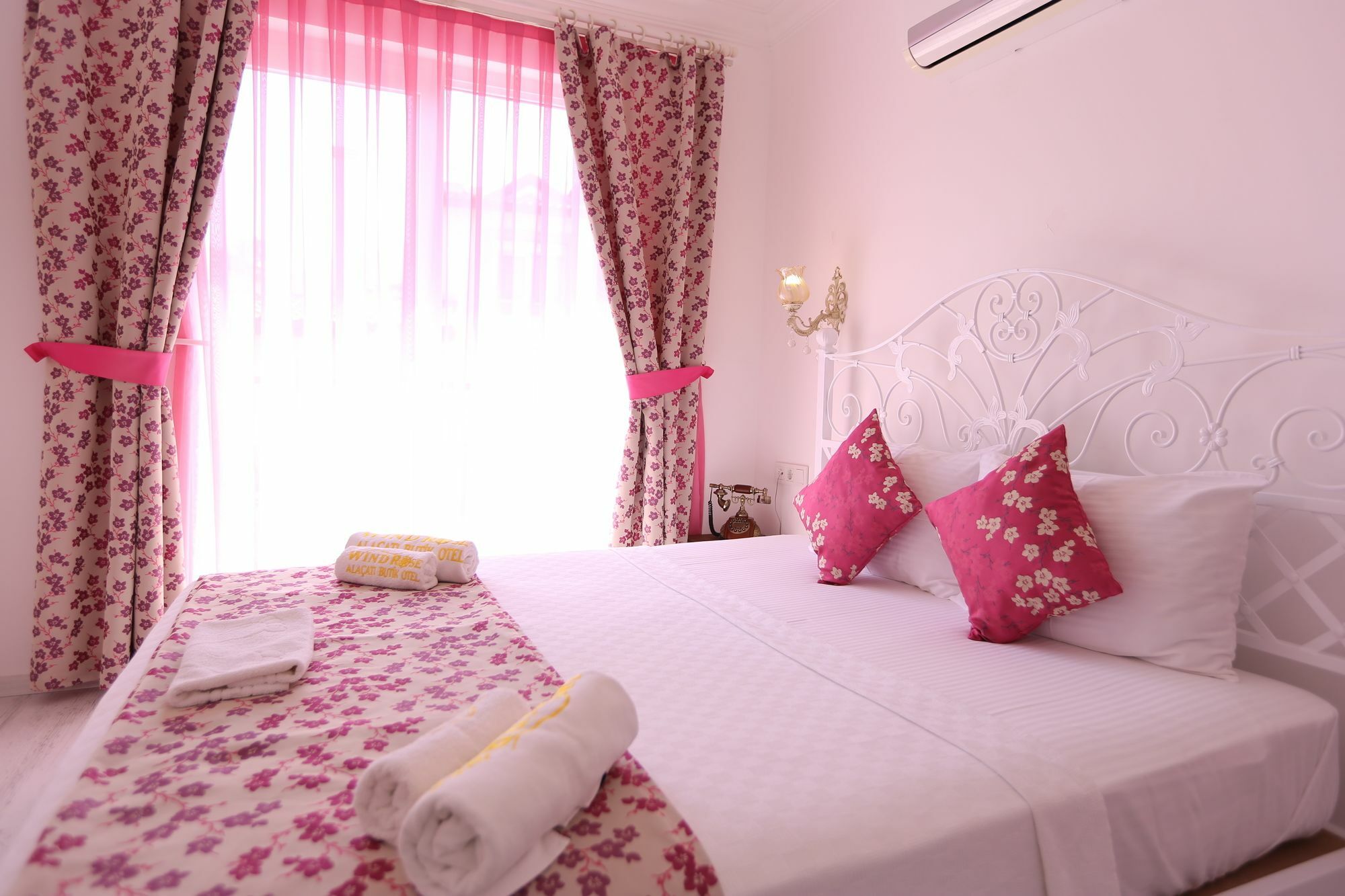 Ruezgar Guelue Butik Otel Bed & Breakfast