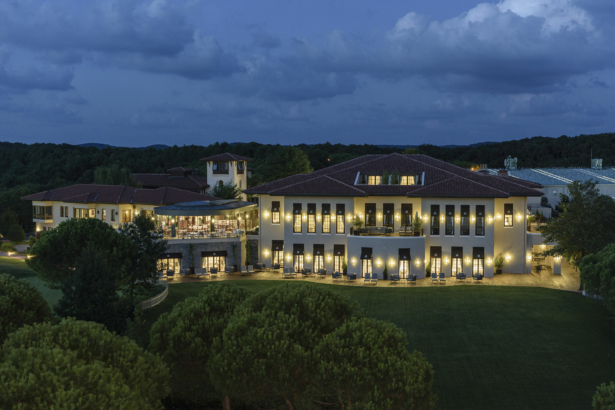 Kemer Country Istanbul Hotel