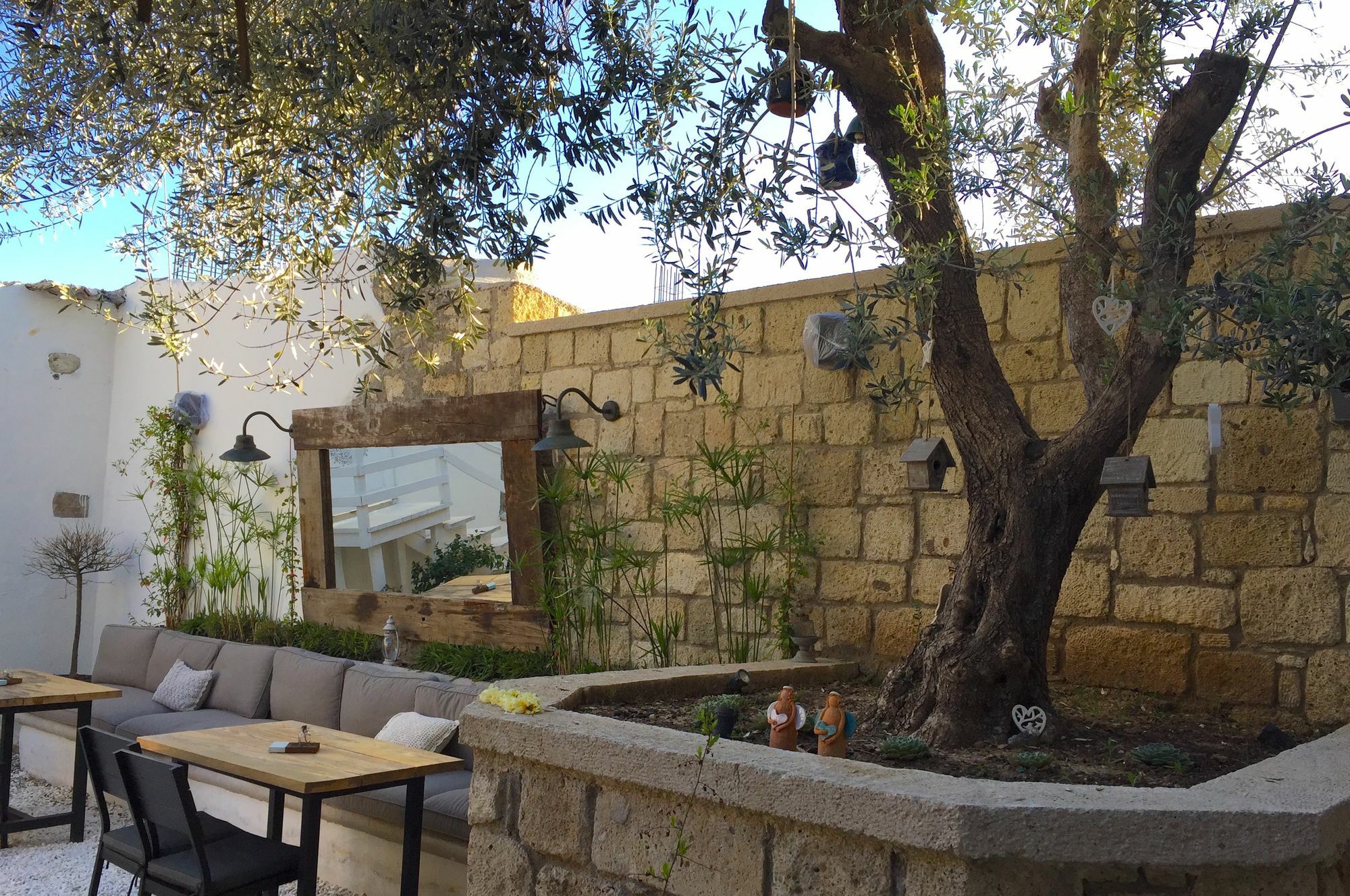 Sakula Hotel