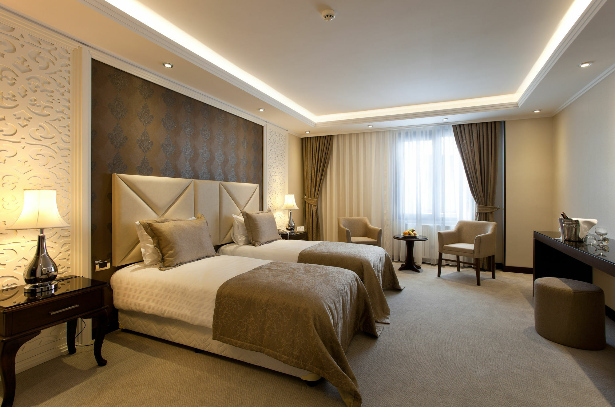 Hotel Black Bird Thermal & 4*