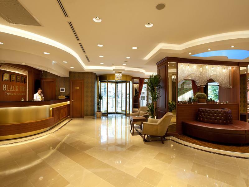 Hotel Black Bird Thermal &
