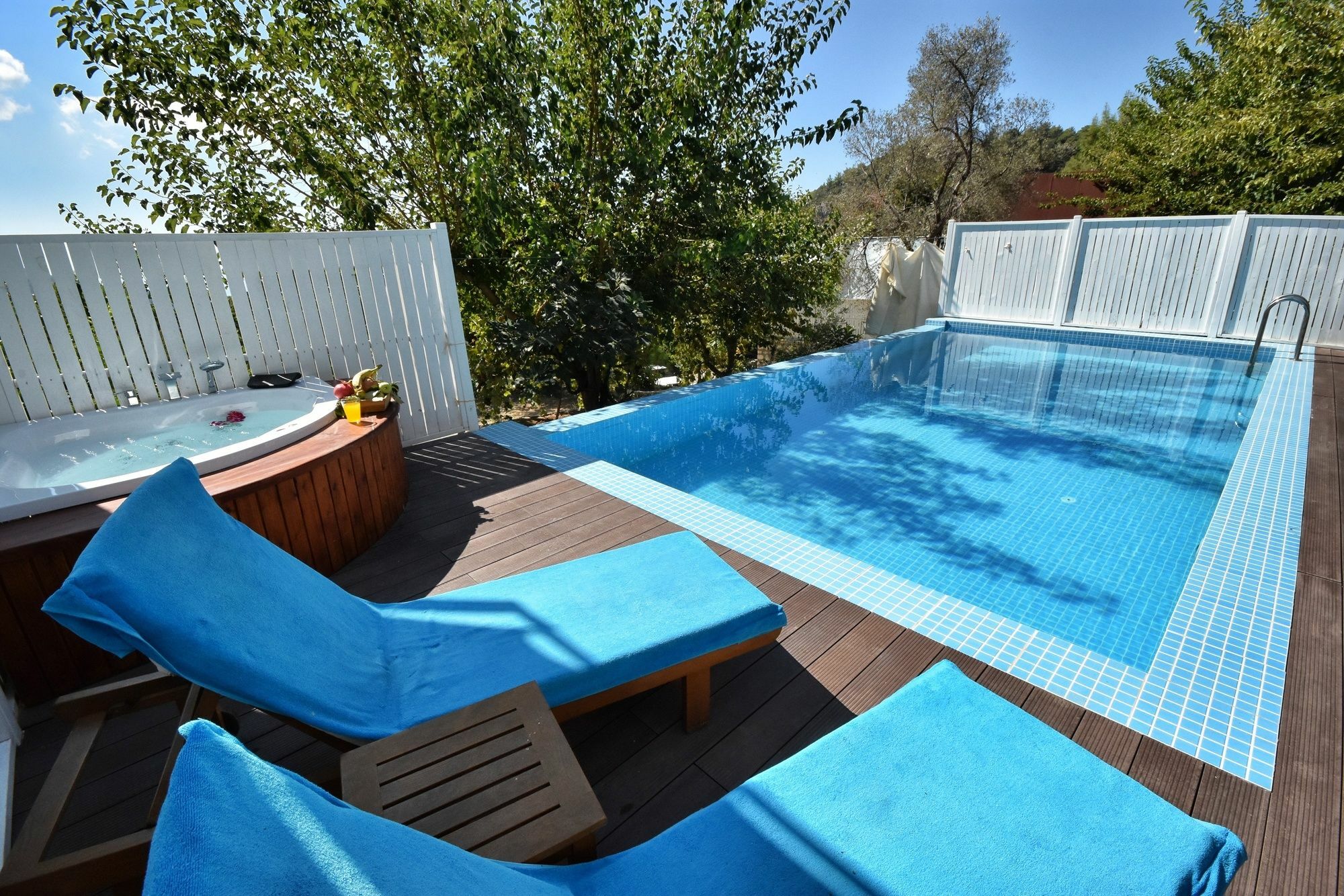 Kal1520 Sultan2 2 Bedrooms *