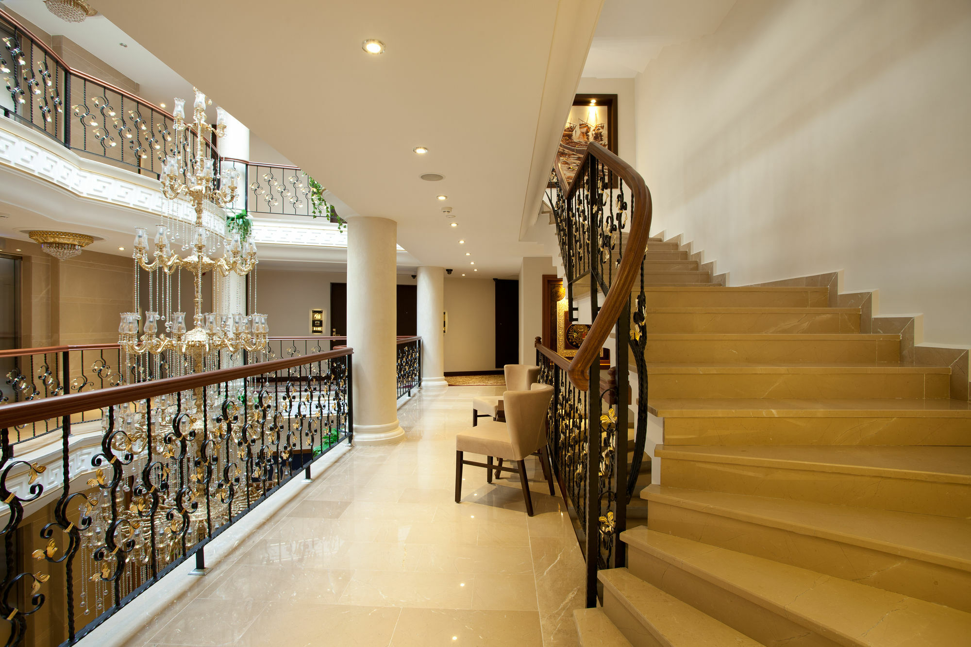 Hotel Black Bird Thermal & 4*