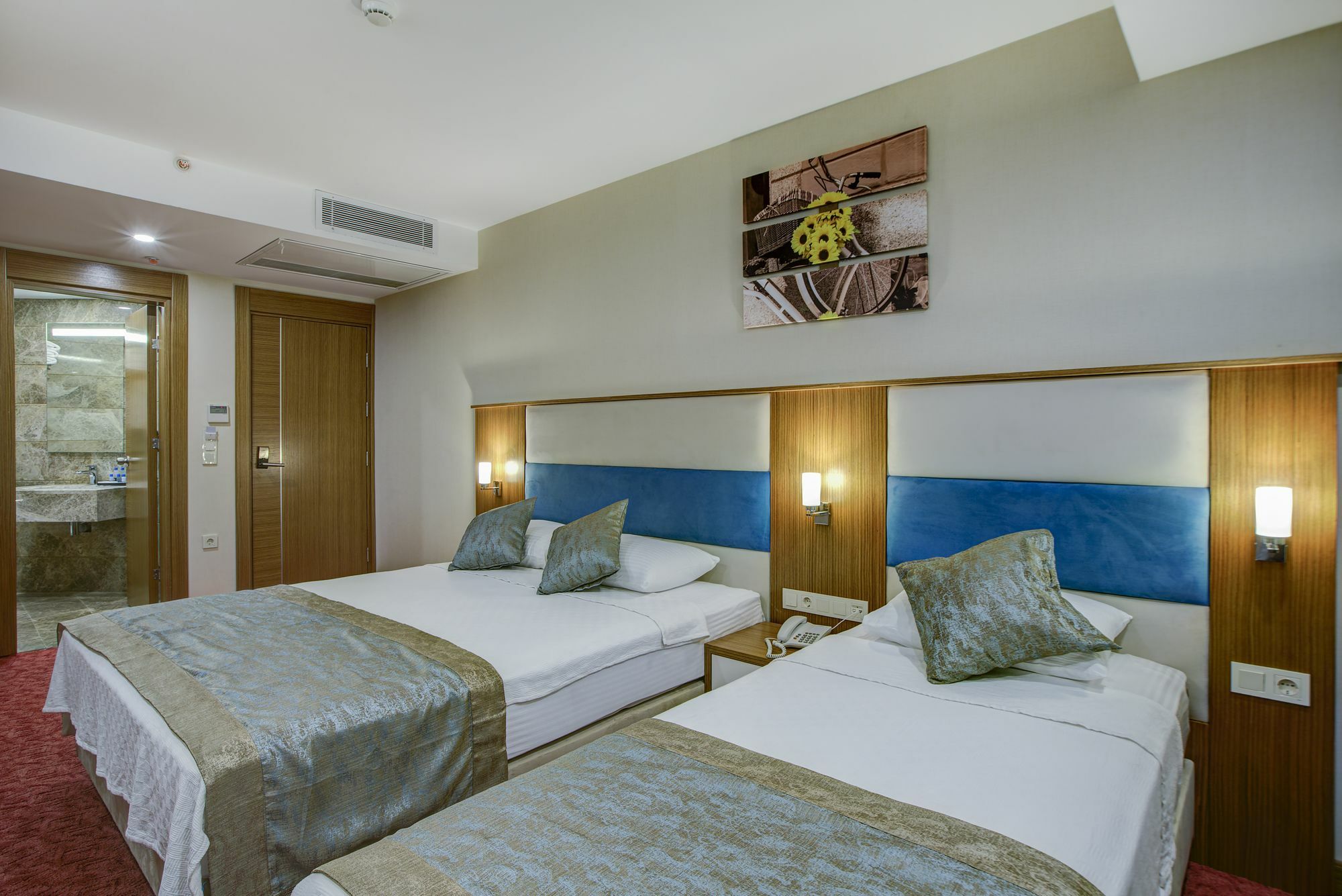 Hotel Marpessa Blue &