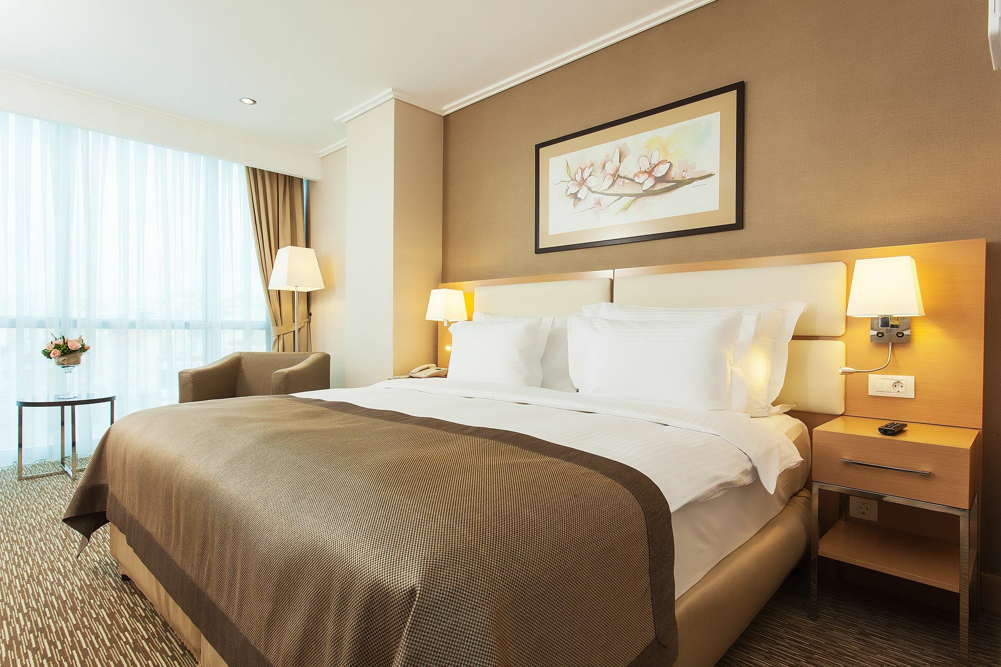 Divan Hotel 5*