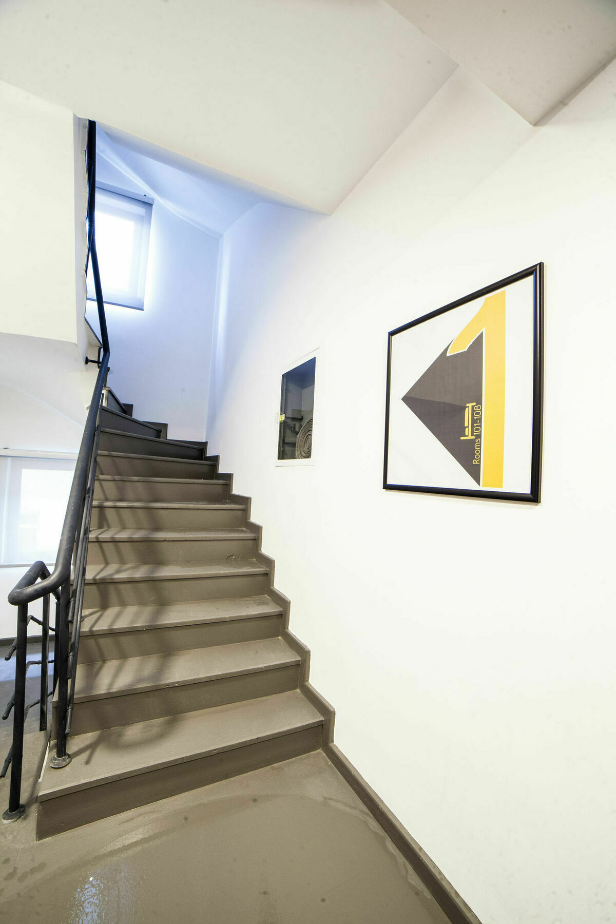 65 Budget Hotel 3*