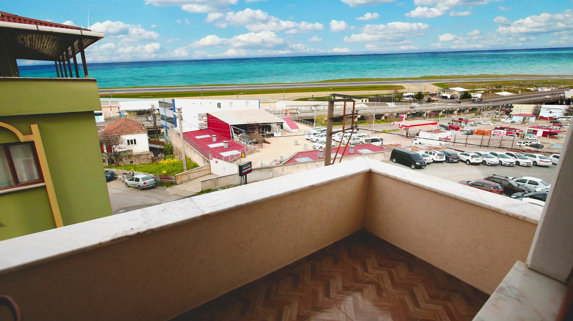 Elmas Apartment