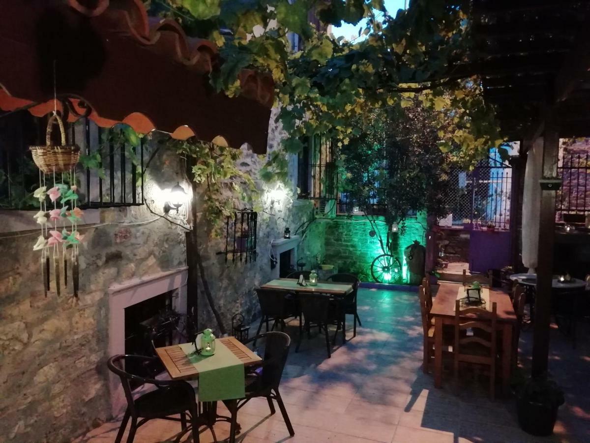 Kispet Marti Boutique