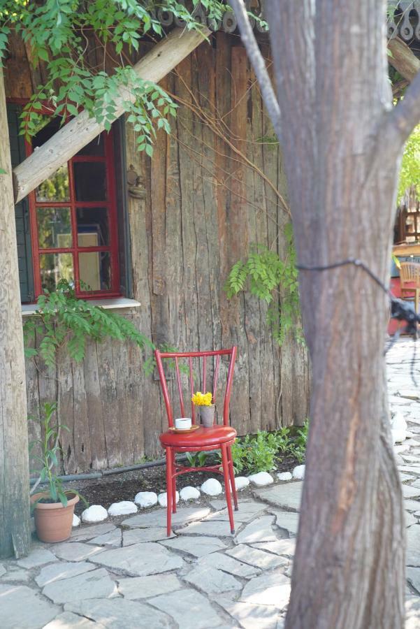 Lodge Kadir's Family House *