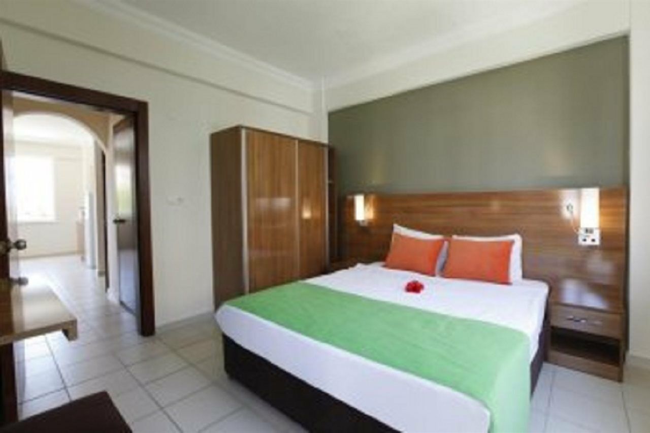 Sunlight Garden Hotel