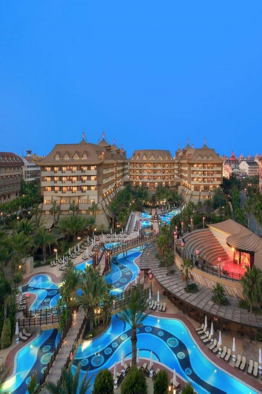 Royal Dragon Resort Side