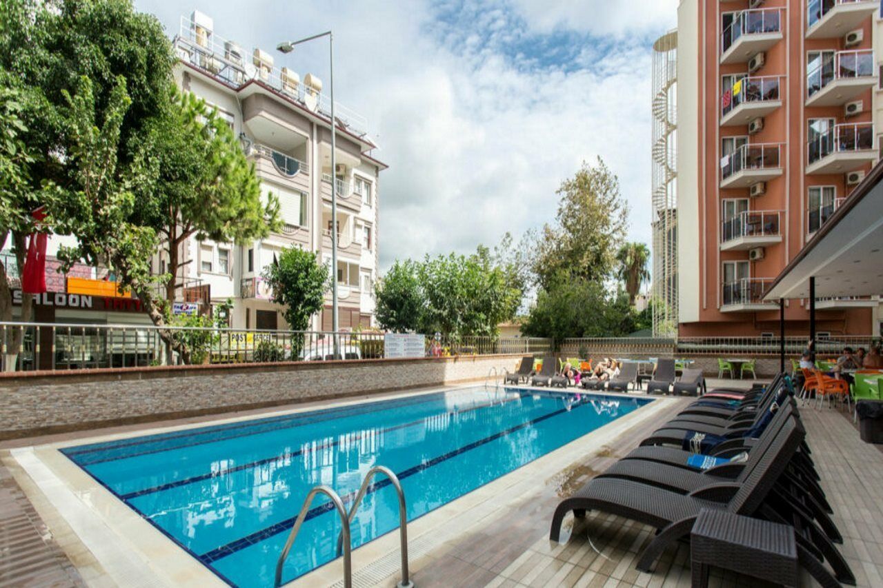 Hotel Kleopatra Ada 4*