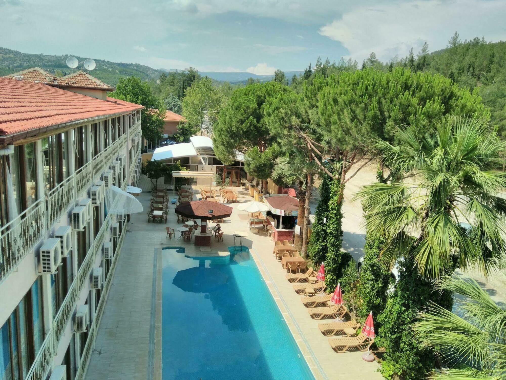 Hotel Oskar Thermal