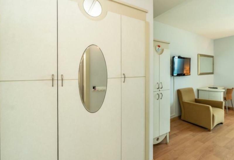 Maira Beach 4*