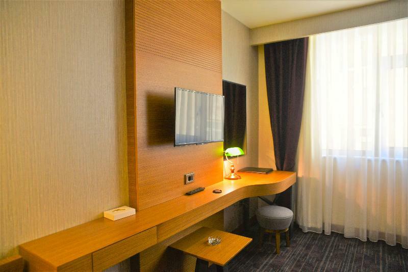 New Garden Hotel 4*