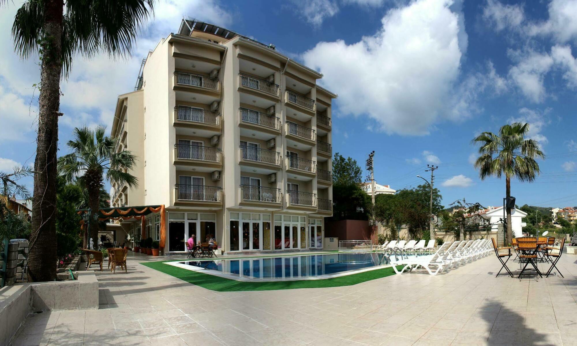 Club Dorado