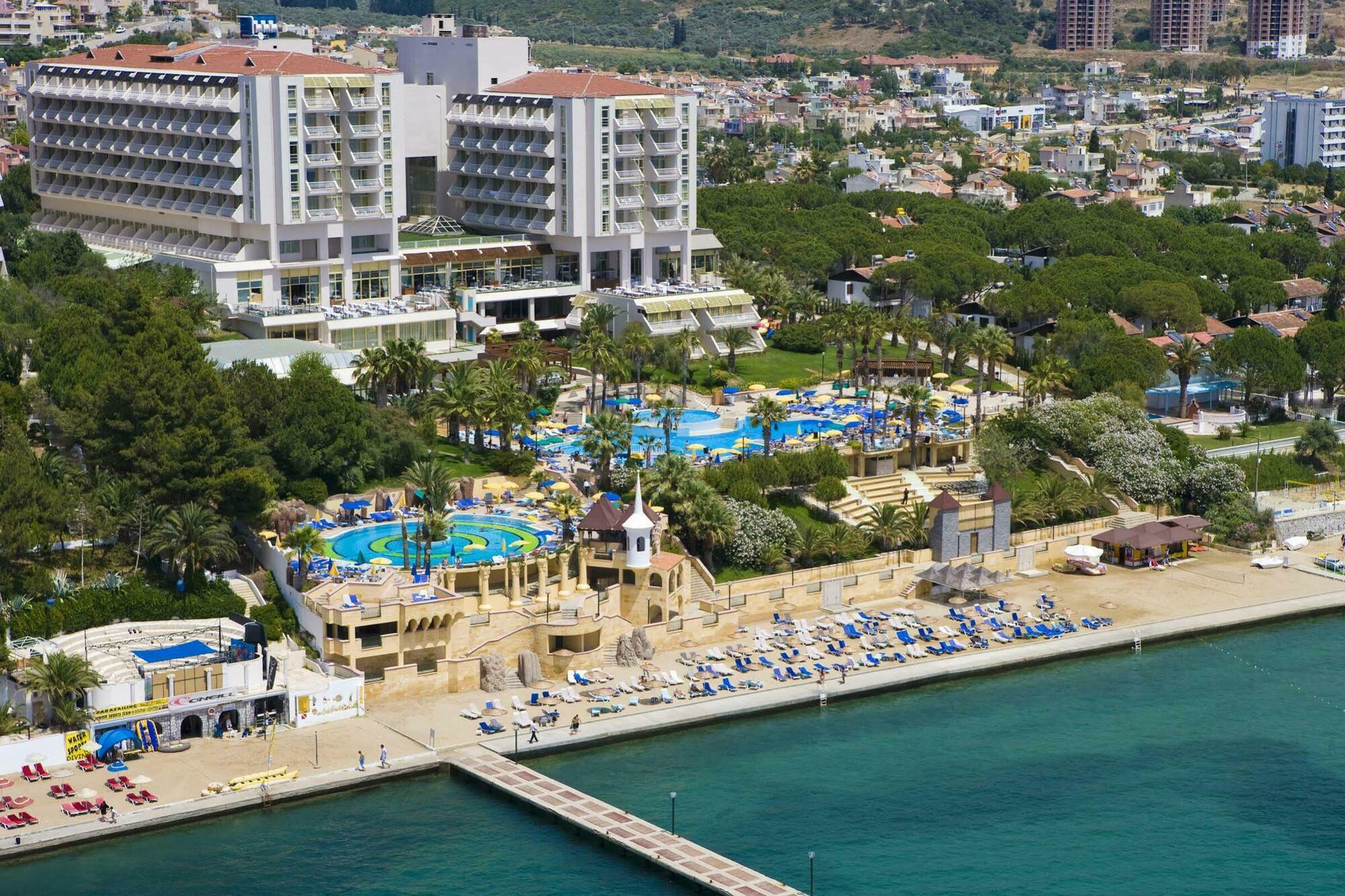 Fantasia Deluxe 5* Kusadasi