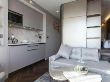 Noble22 Suites-special Category Aparthotel 3*