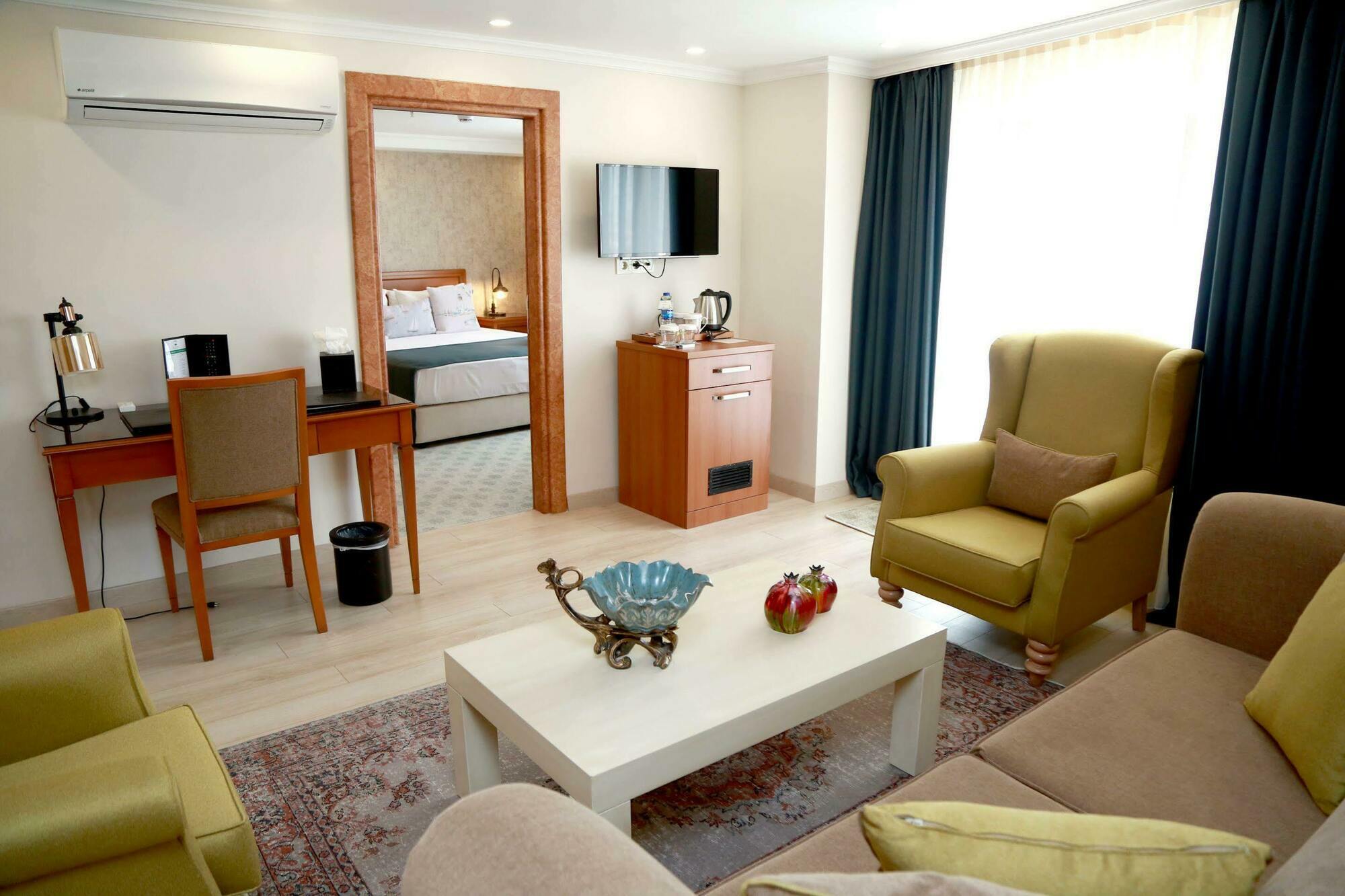 Hotel Tuzla Garden & 4*