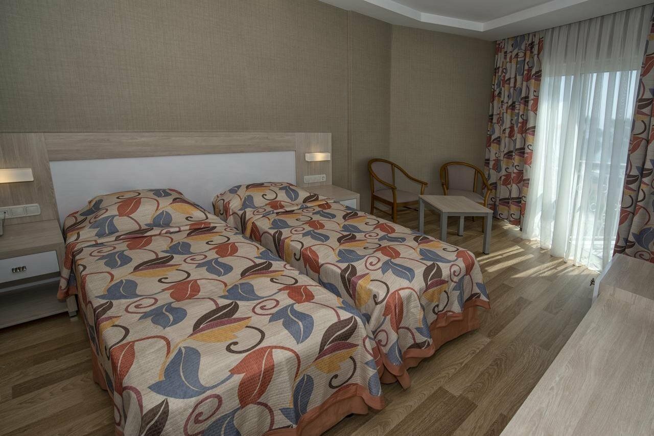 Riviera & Hotel 4*