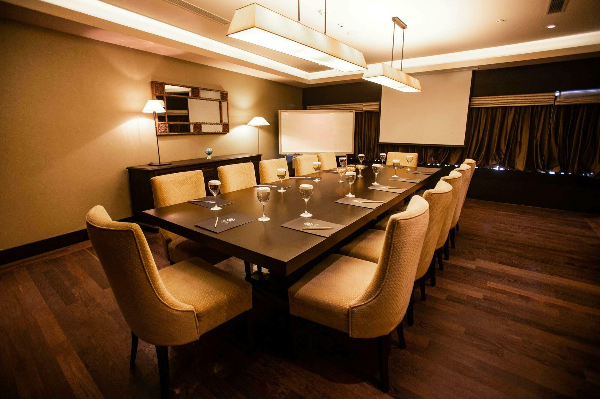 Sway Hotel 5*
