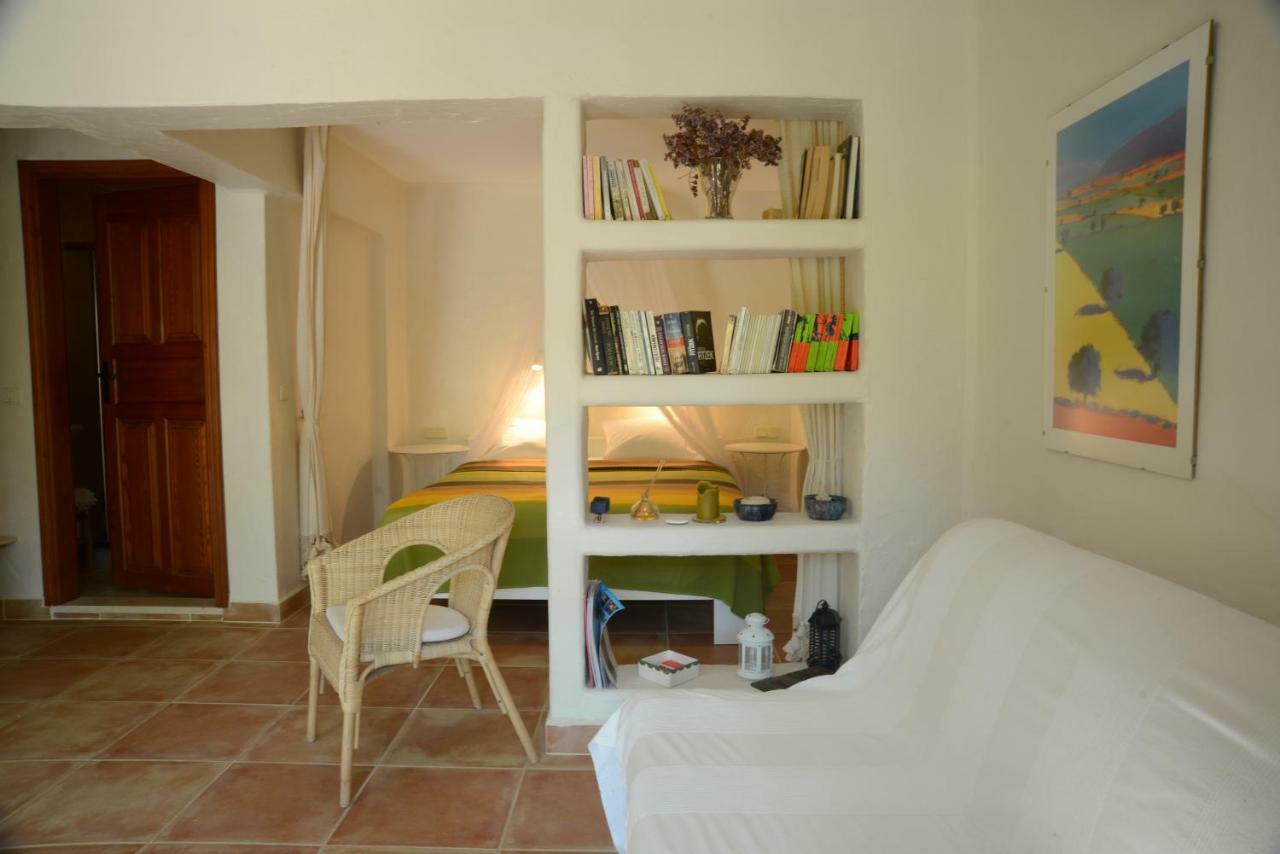 Narlidere Apartment *