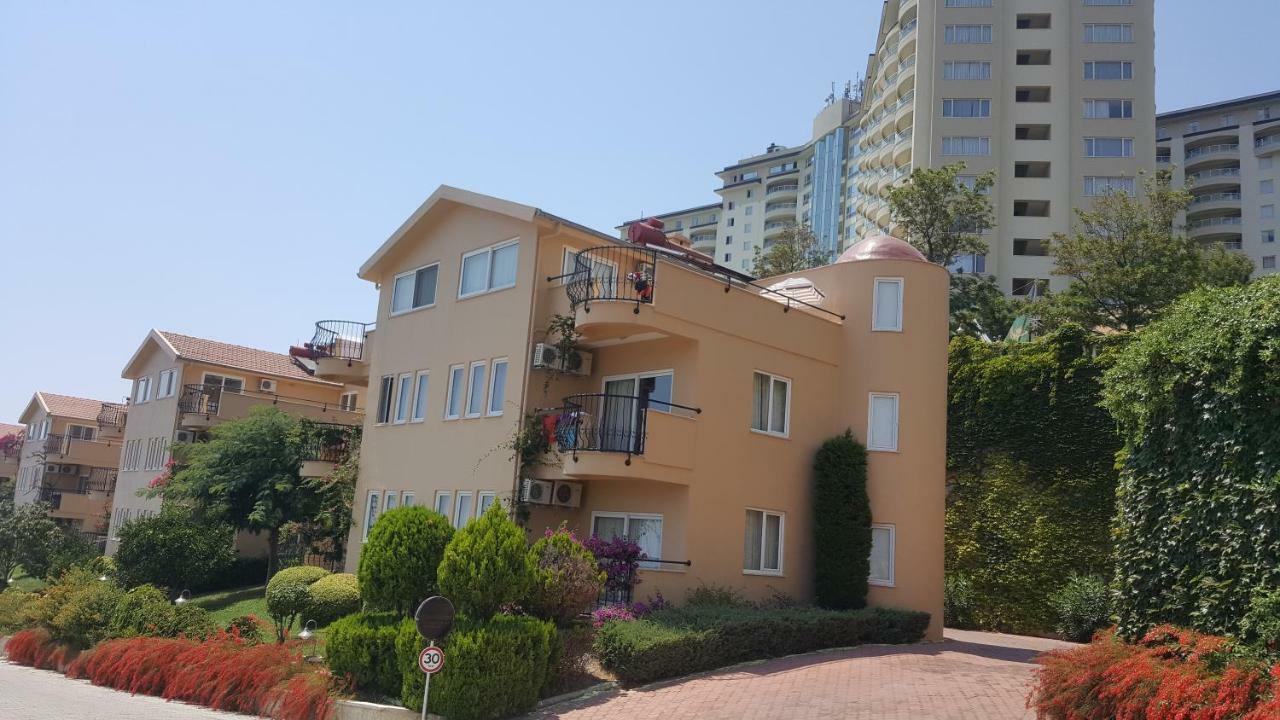 Apartment Gold City And *