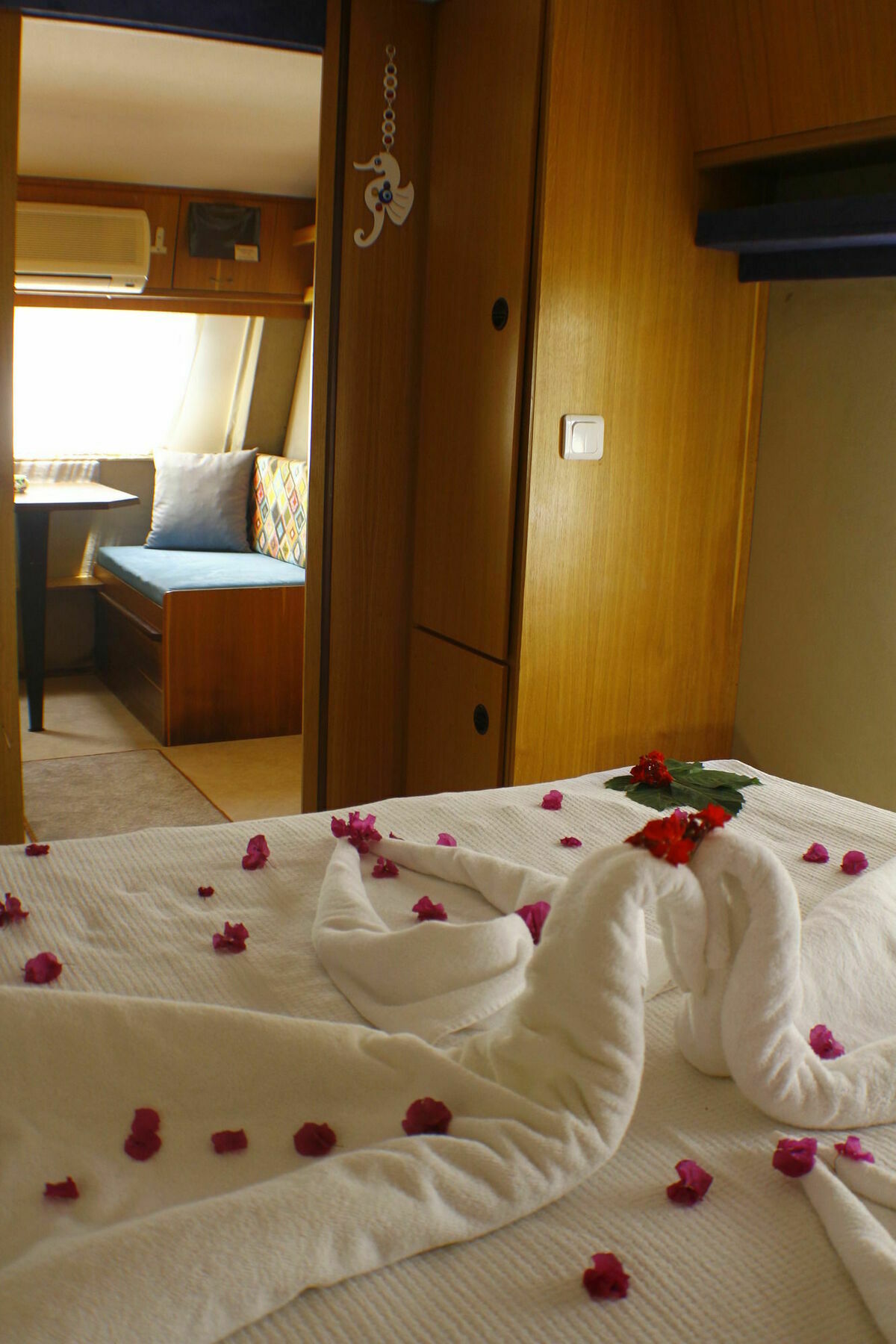Golden Club & Caravan Holidays 3*