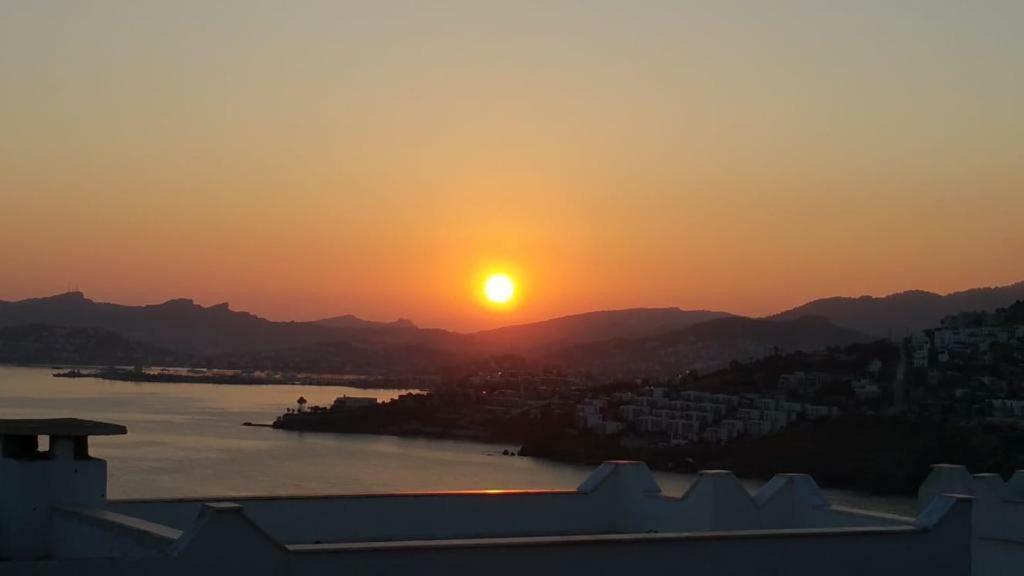 Sunset With Private Pool In Bodrum Only For Family Holiday home Yalikavak