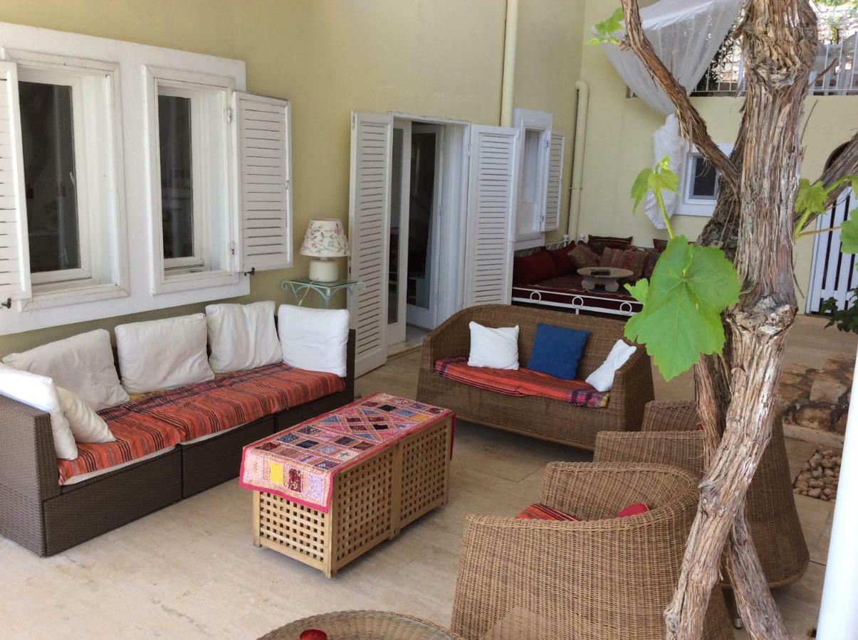 Villa Mimosa *