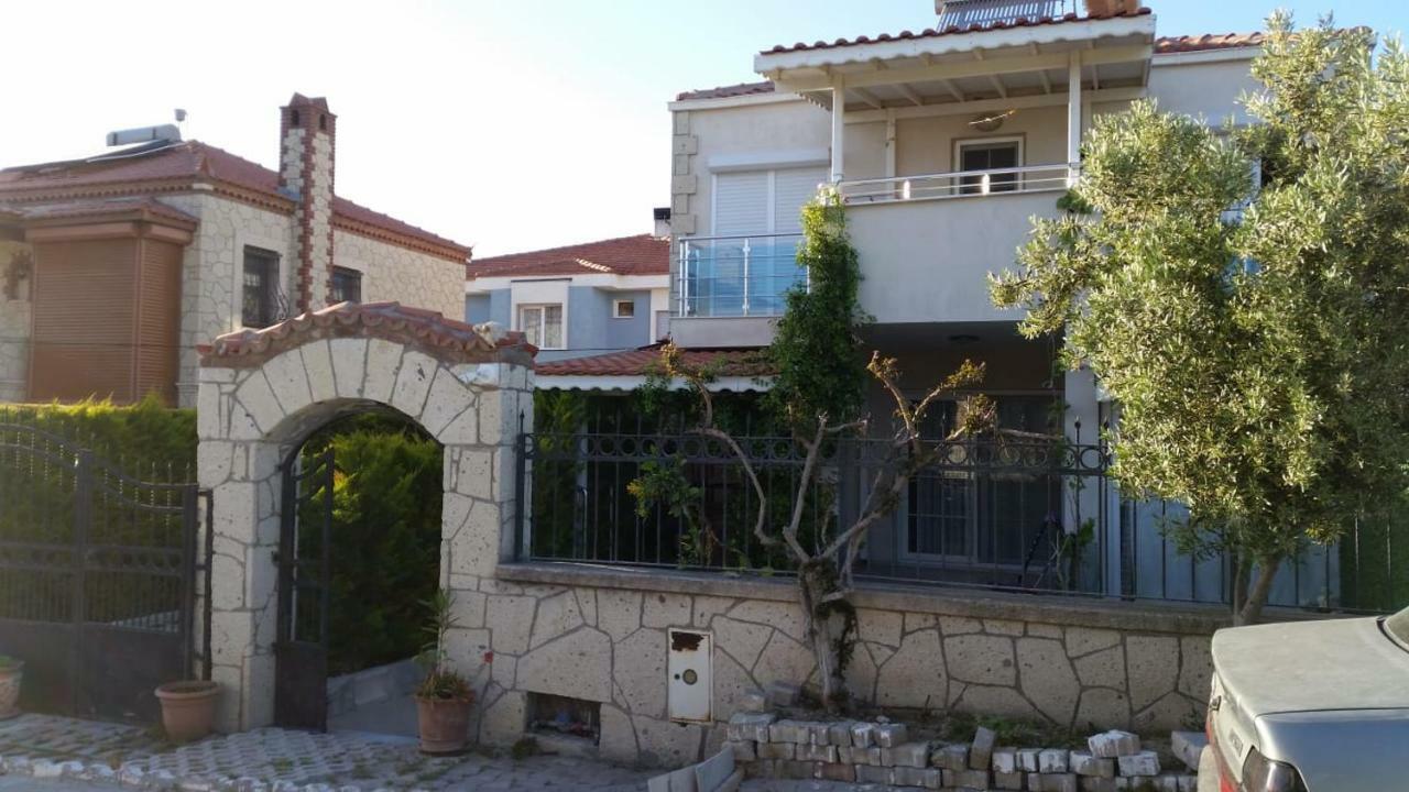 Pembe Apartment