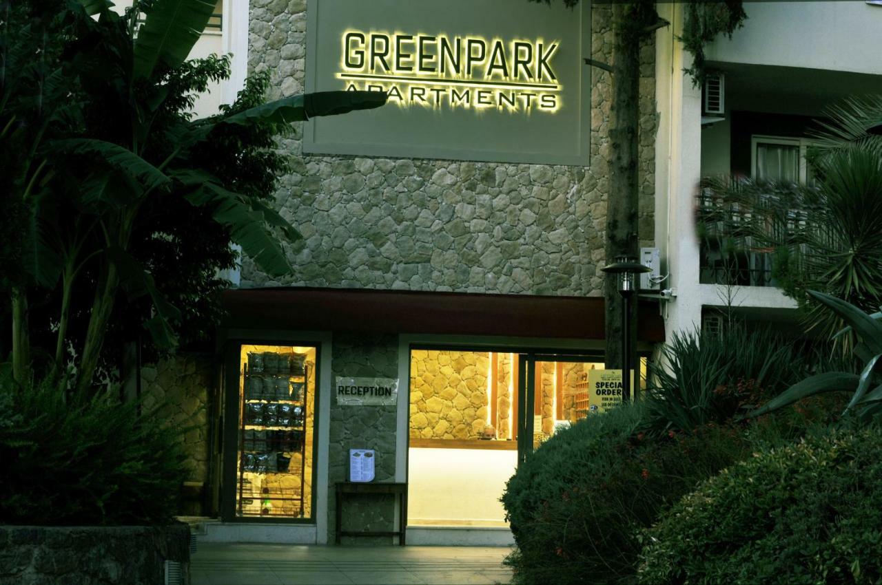 Aparthotel Greenpark 3*