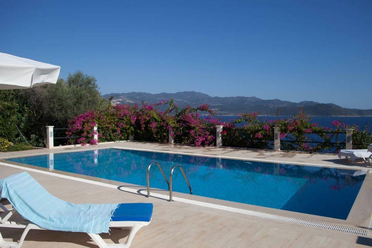 Escalade Iii Villa