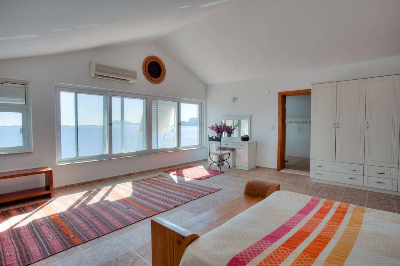 Escalade Iii Villa