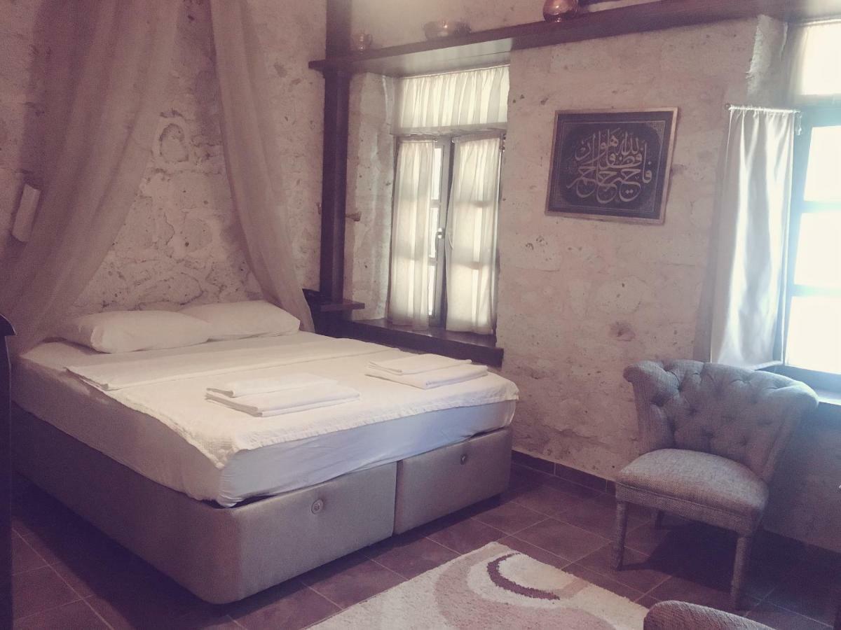 Harmoni Bed & Breakfast *