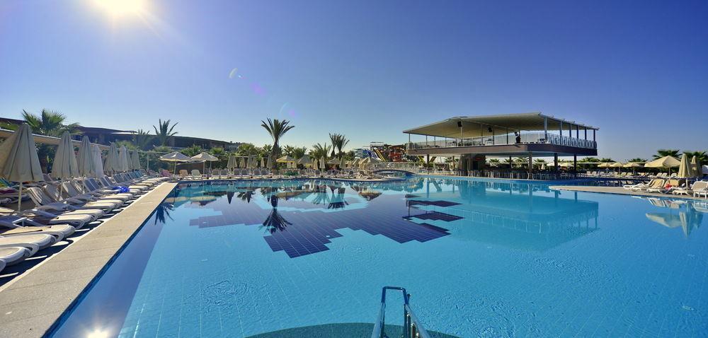 Resort Seamelia & 5*
