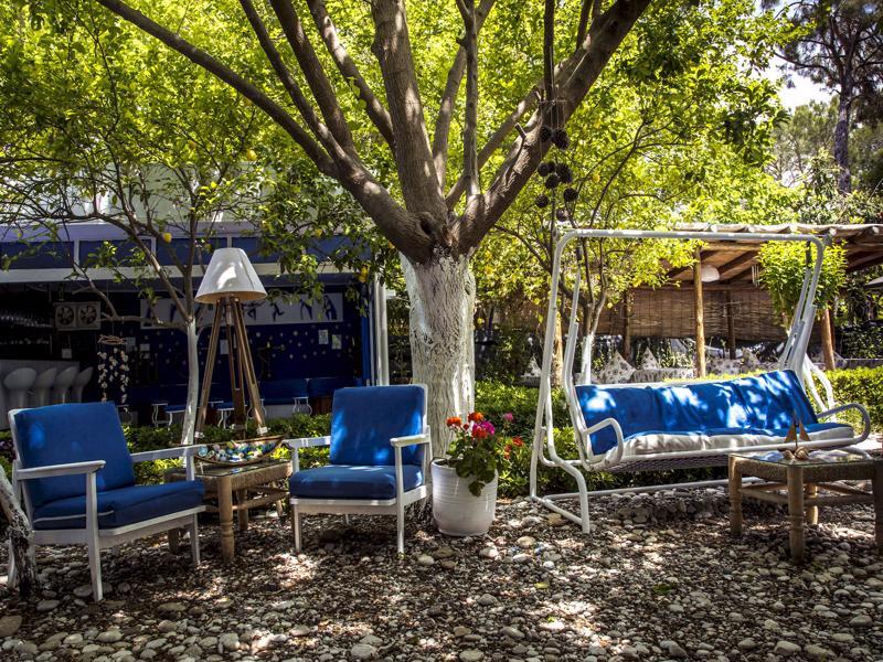 Blue & White Holiday park