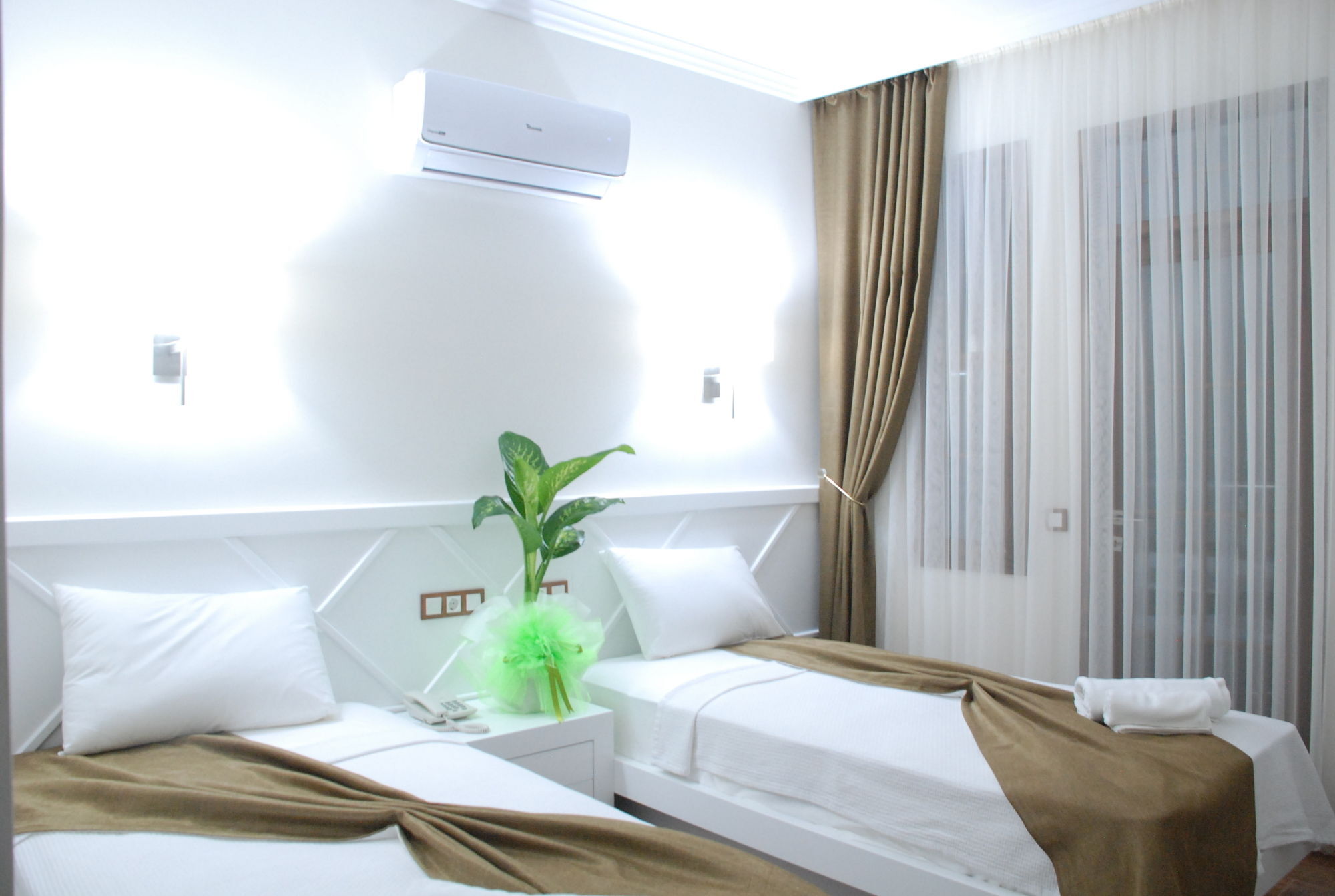 Elegance 3*