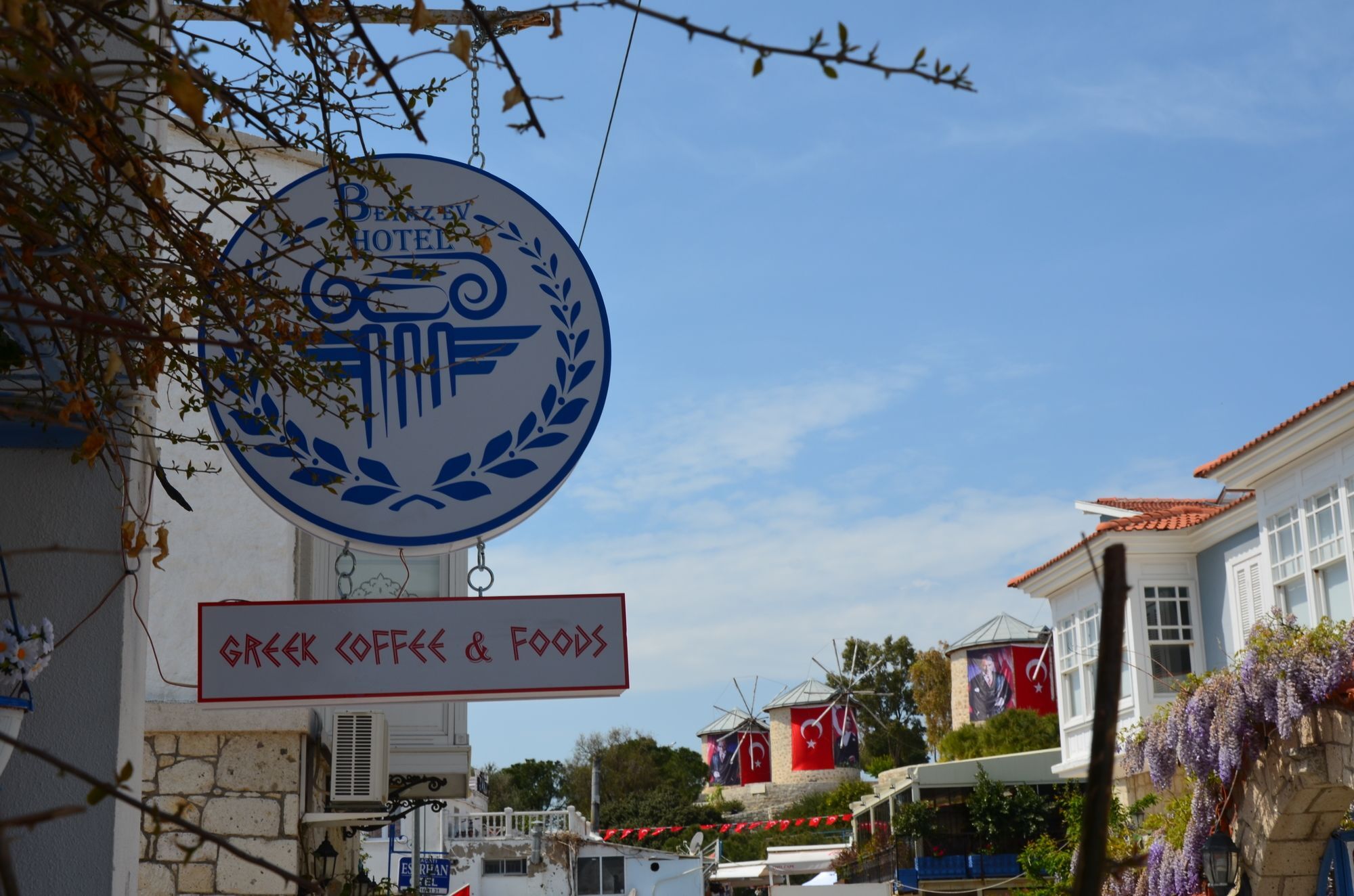 Beyaz Ev Alacati