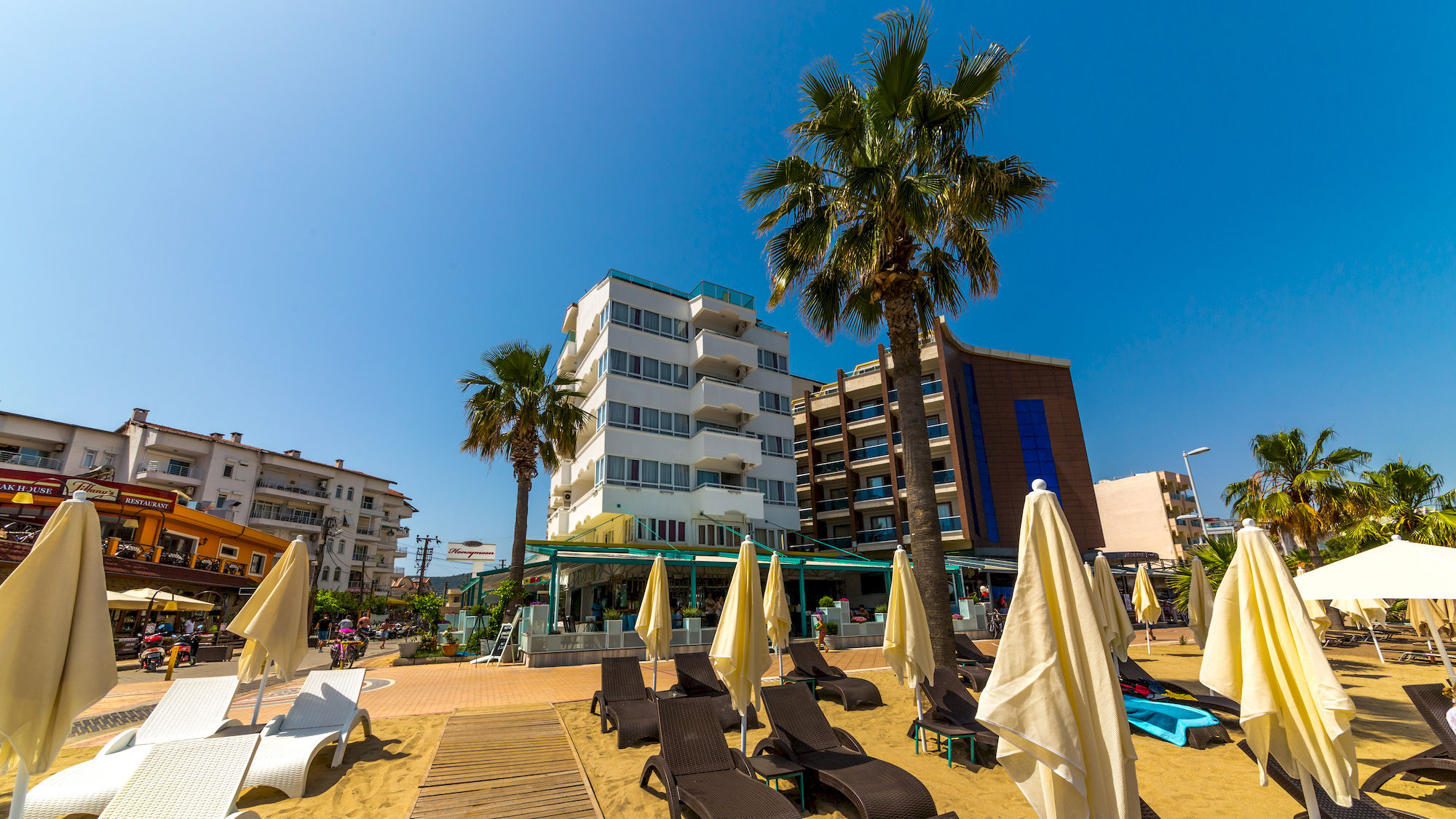 Hotel Honeymoon