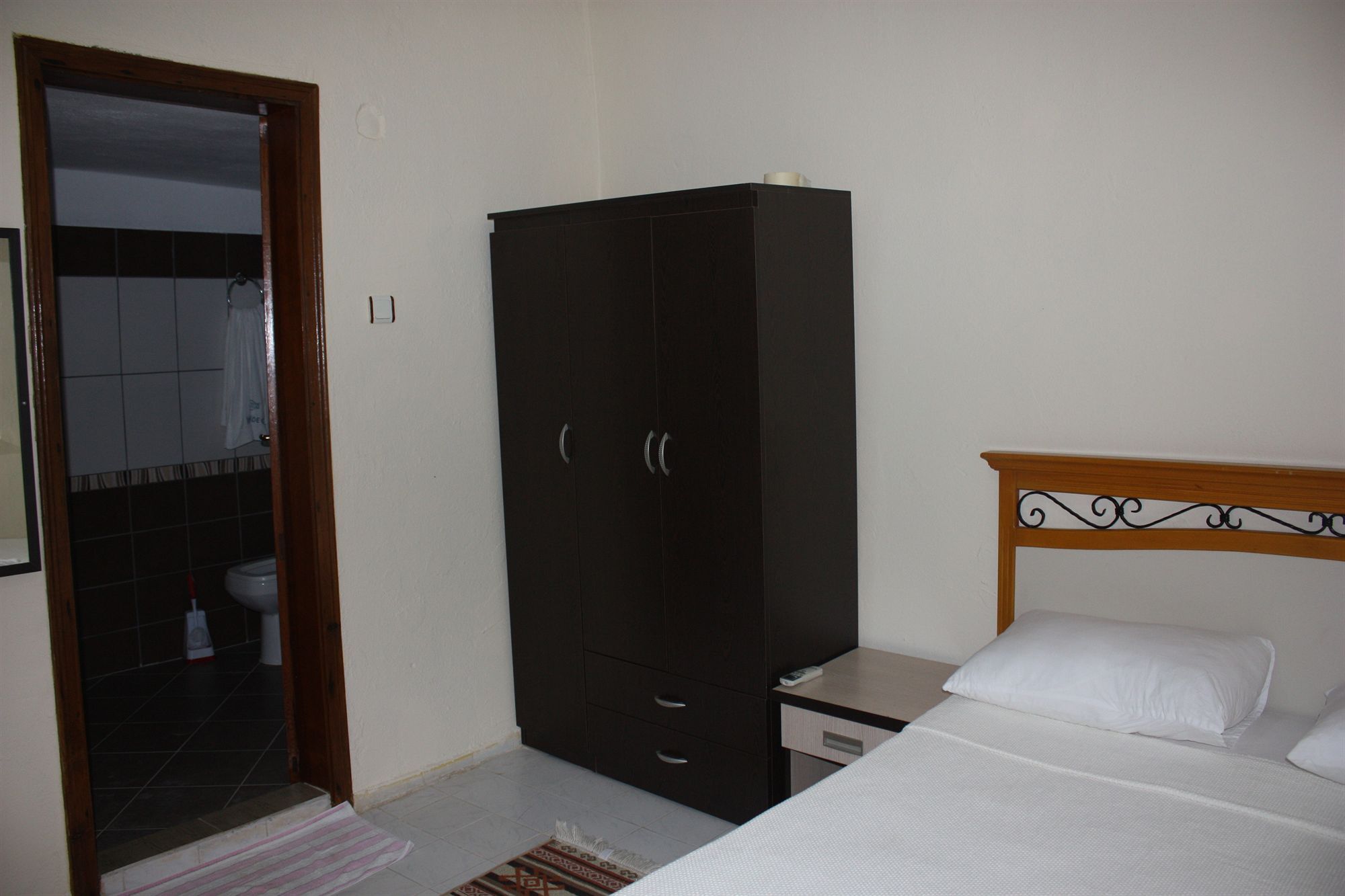 Arya Guest house