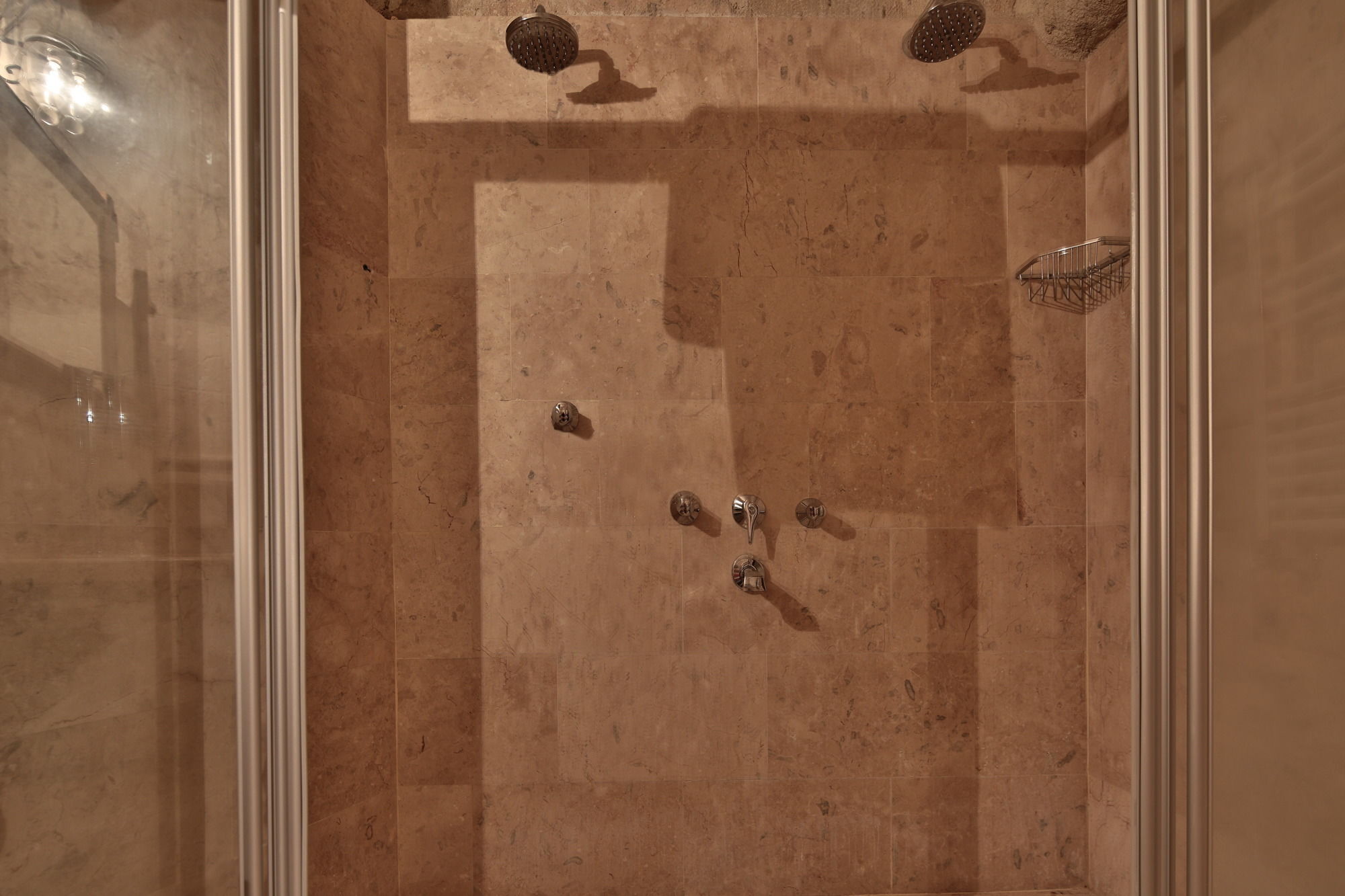 Chelebi Cave House 2*