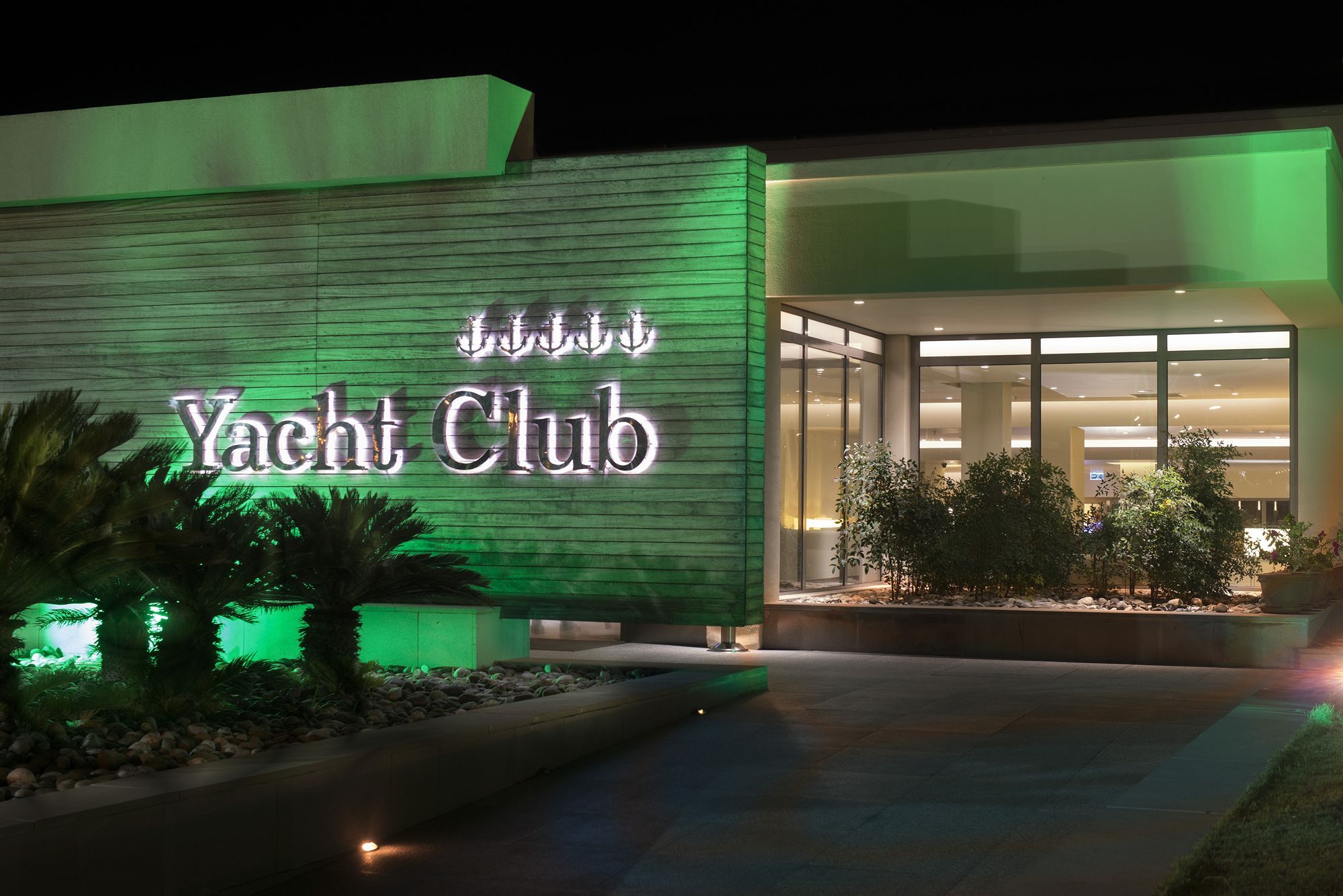 Hotel Yacht Club 5*