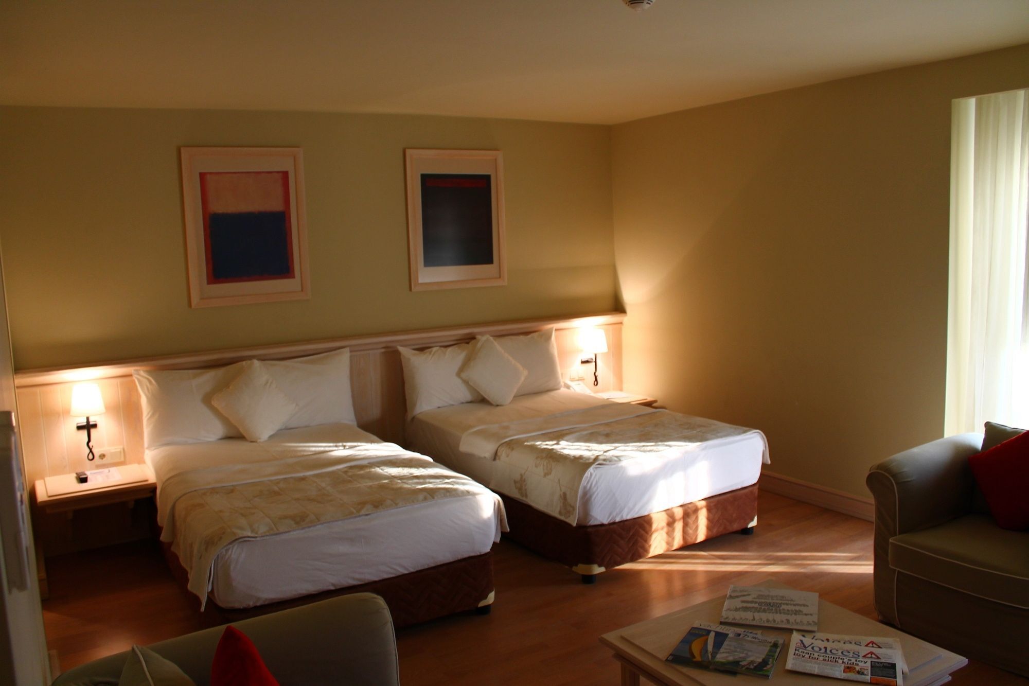 Yacht Club Hotel 5*