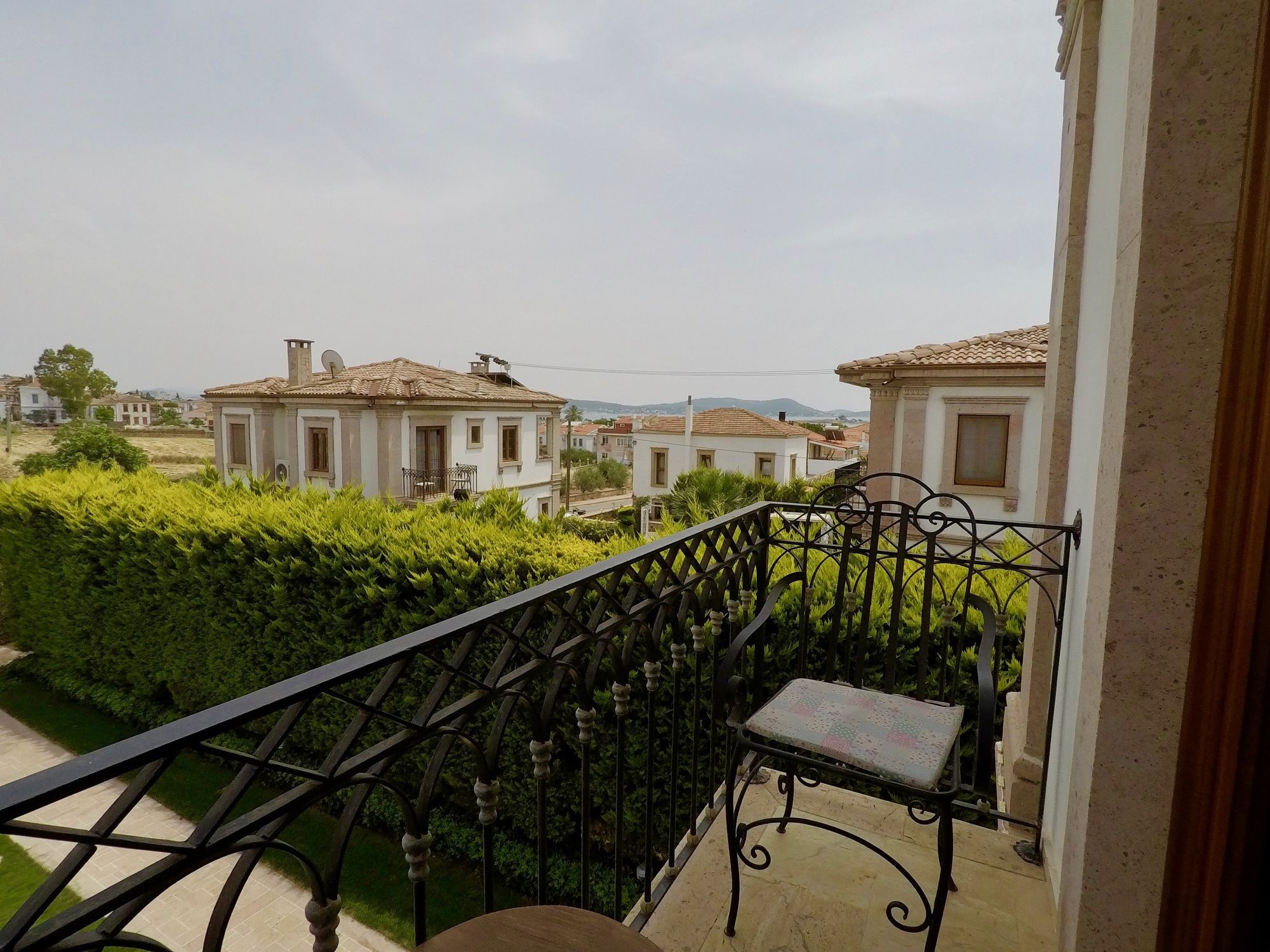 Tas Bahce Cunda * Ayvalik
