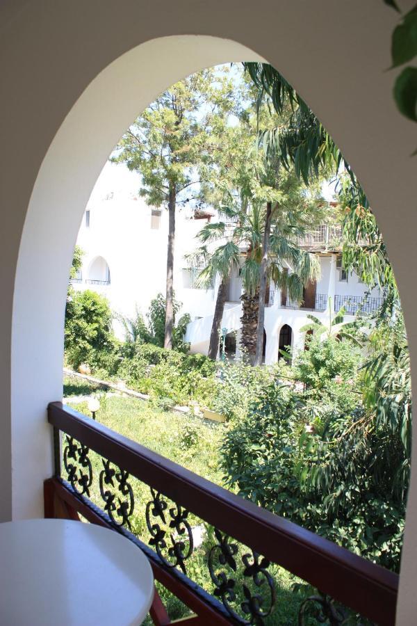 Toloman Hotel 2*