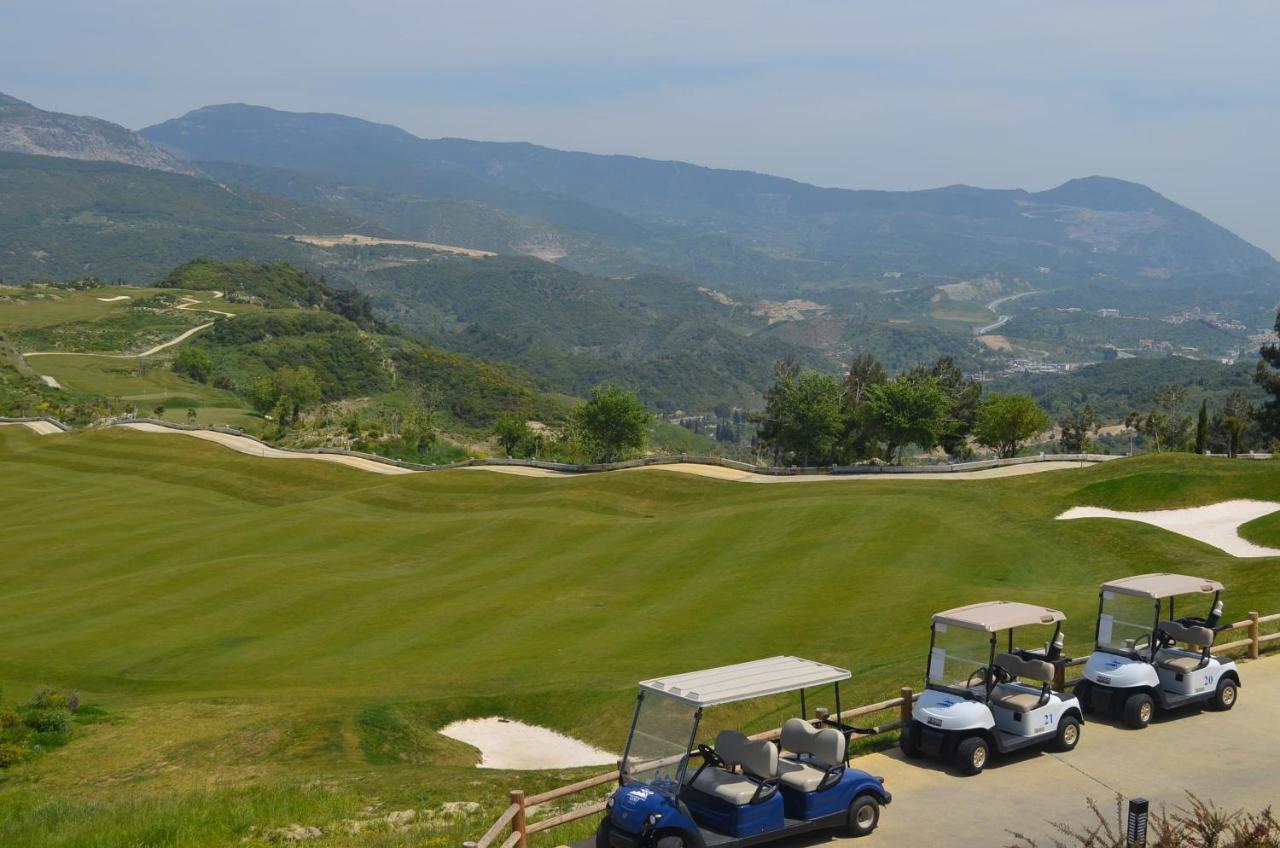 Kusadasi International Golf & *